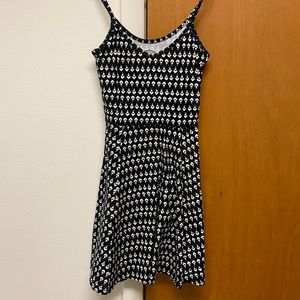 V neck dress, straps not adjustable. Size XS